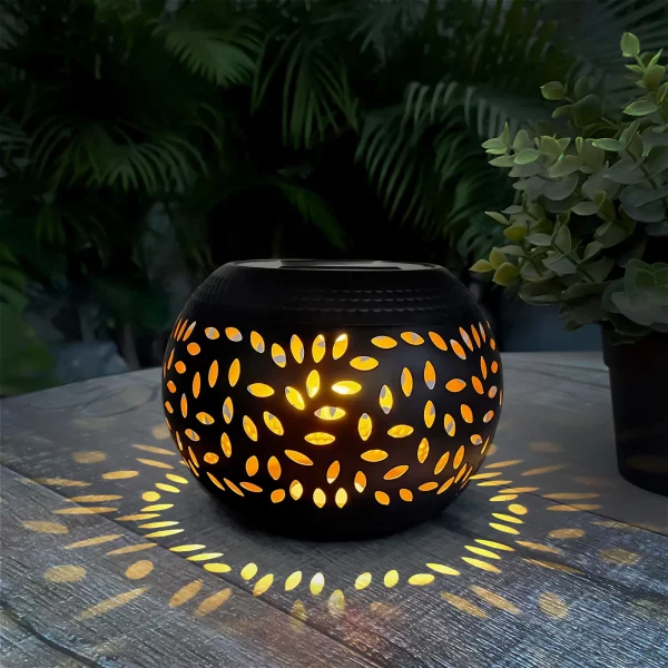 Szolár dekor lámpa - lángeffekttel - 12 sárga LED - 15 x 15 x 11 cm Garden of Eden 13010