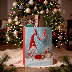 Christmas gift bag - gnome design with glitter - 31 x 42 x 12 cm - 2 styles - 12 pcs / pack Bewello 58873