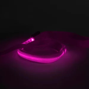 LED-es póráz - akkumulátoros - 120 x 2,5 cm - rózsaszín Yummie 60026B